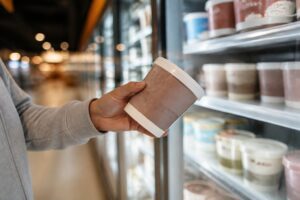 Der High-Protein-Hype erreicht das Eisregal – doch ist Protein-Eis wirklich die bessere Wahl?